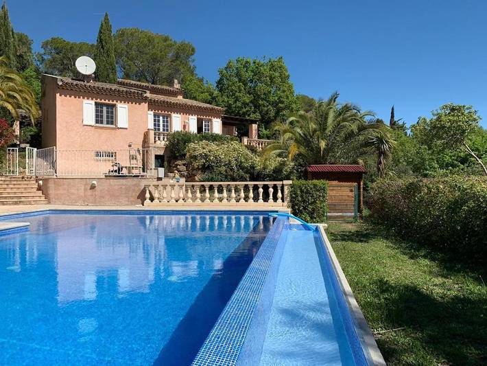 Chalet para 11 personas, con vistas además de piscina y jardín - 1