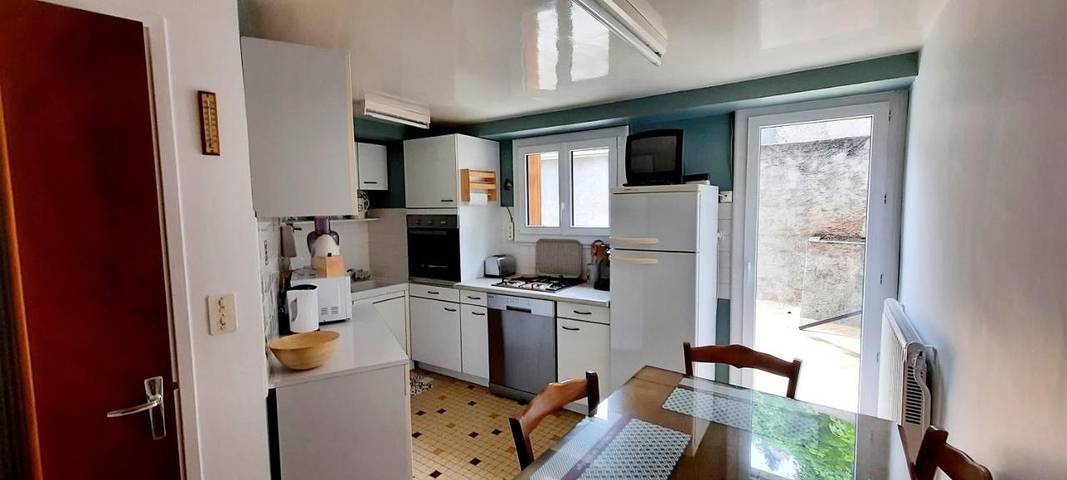 Gîte pour 4 personnes, avec jardin et terrasse, adapté aux familles dans Office de Tourisme du Pays de Meyrueis