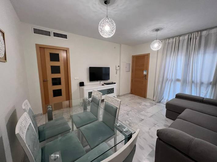 Apartamento para 5 personas, con Terraza en Lucena