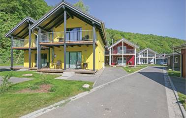 Ferienhaus für 8 Personen, mit Ausblick und Terrasse sowie Garten und Sauna, mit Haustier in Thale