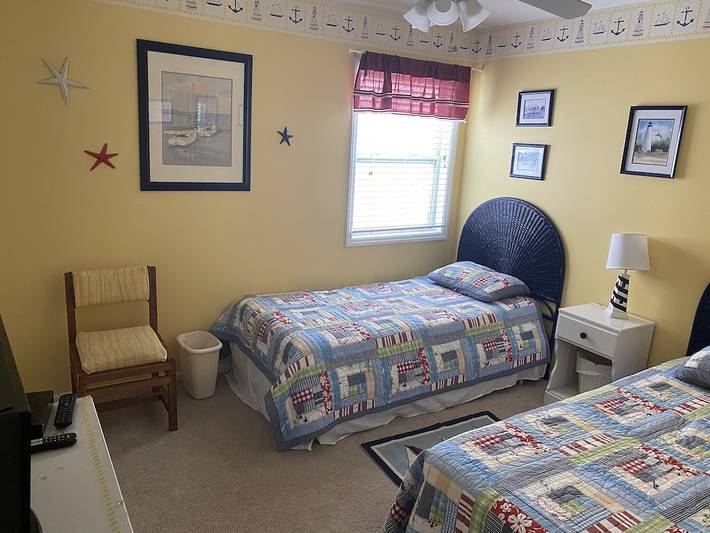 Vacation rental for 8 people, with balcony and yard in Surfside Beach