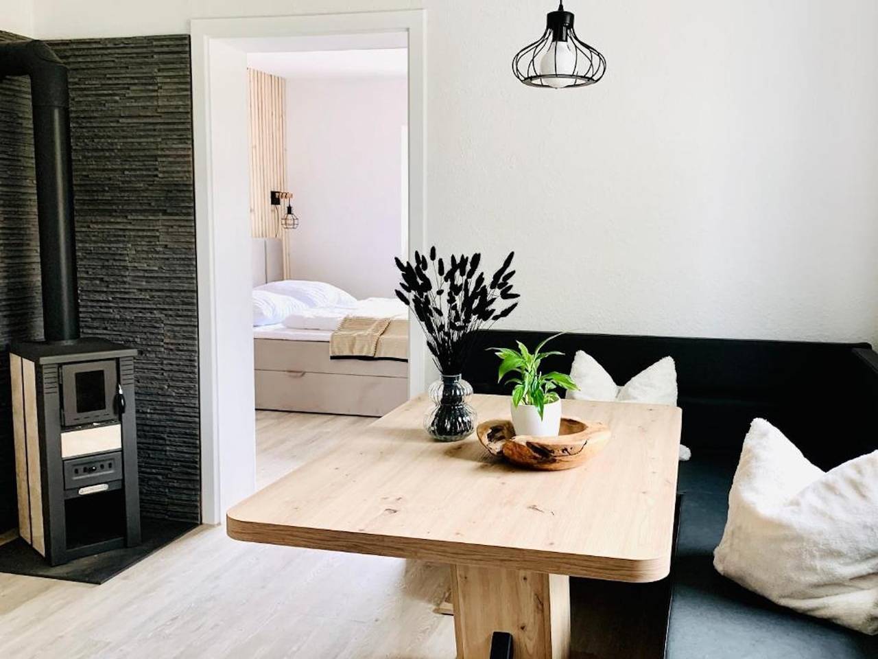 Ganze Ferienwohnung, Ferienwohnung "Perle im Grünen" mit Terrasse, Kamin, W-Lan, Garten in Federow, Kargow