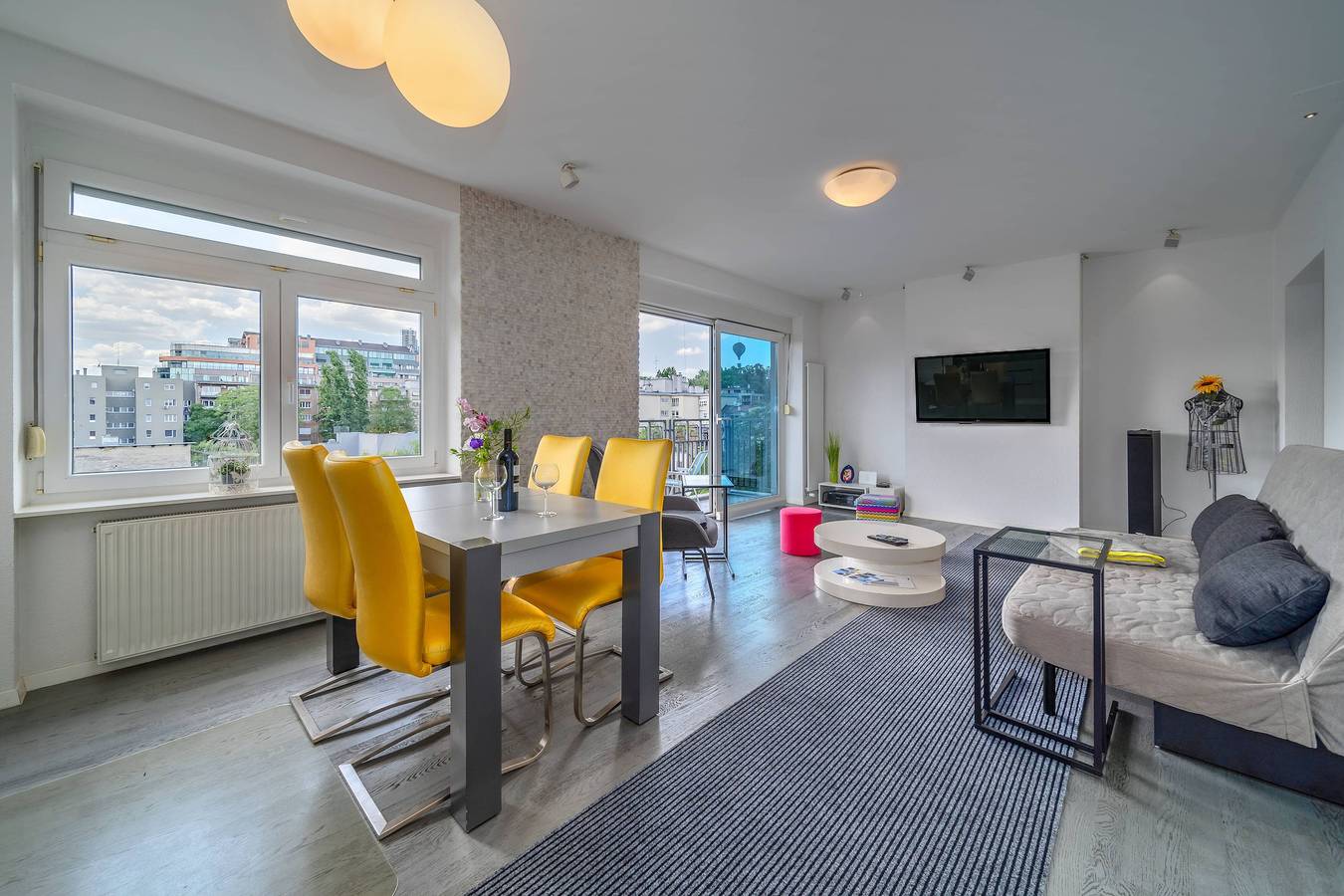 Ganze Wohnung, Silver Apartment With Hot Tub And Balcony in Zagreb, Zagreb und Umgebung