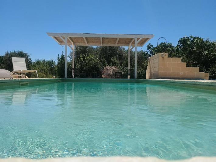 Agriturismo per 3 persone, con Giardino e Piscina nonché Panorama a Ceglie Messapica