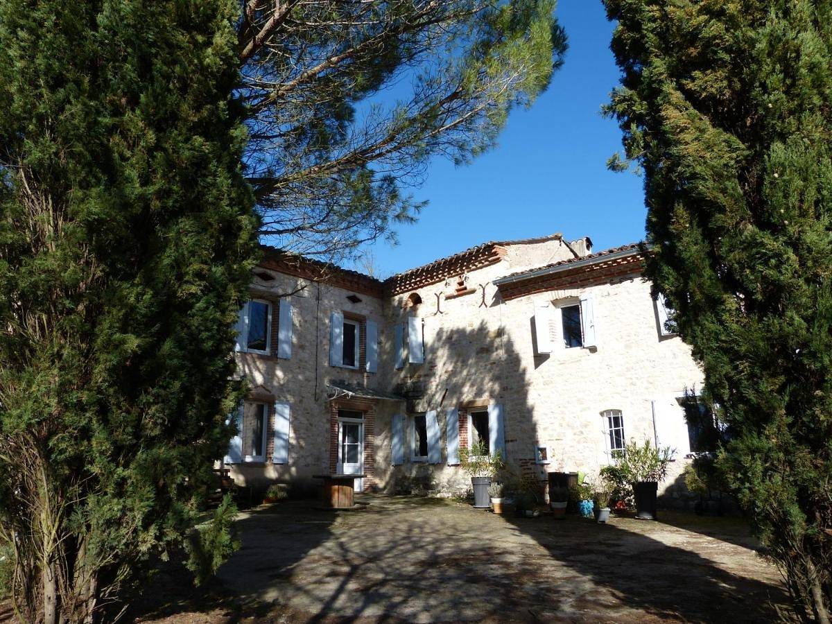 Double Room with Garden View in Castelnau-de-Lévis, Région d'Albi