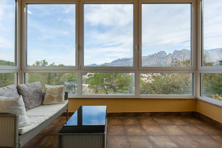 Casa de vacaciones 'Collbato Resort' con vistas a la montaña, Wi-Fi y aire acondicionado in Collbató, Interior de Barcelona