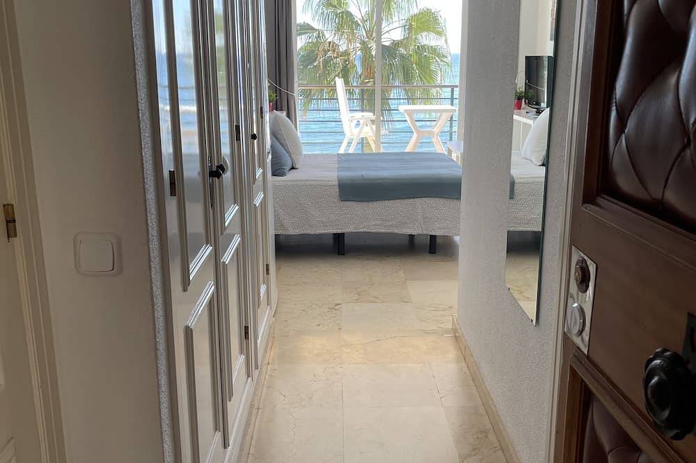 Apartamento entero, Playa Carihuela, Castillo De Santa Clara, wifi, piscina in Playa El Bajondillo, Torremolinos
