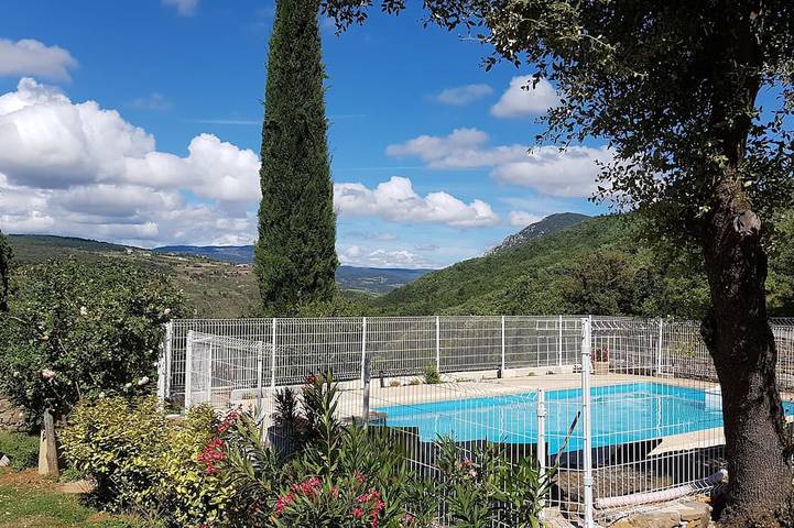 Gîte pour 4 personnes, avec Terrasse et Jardin