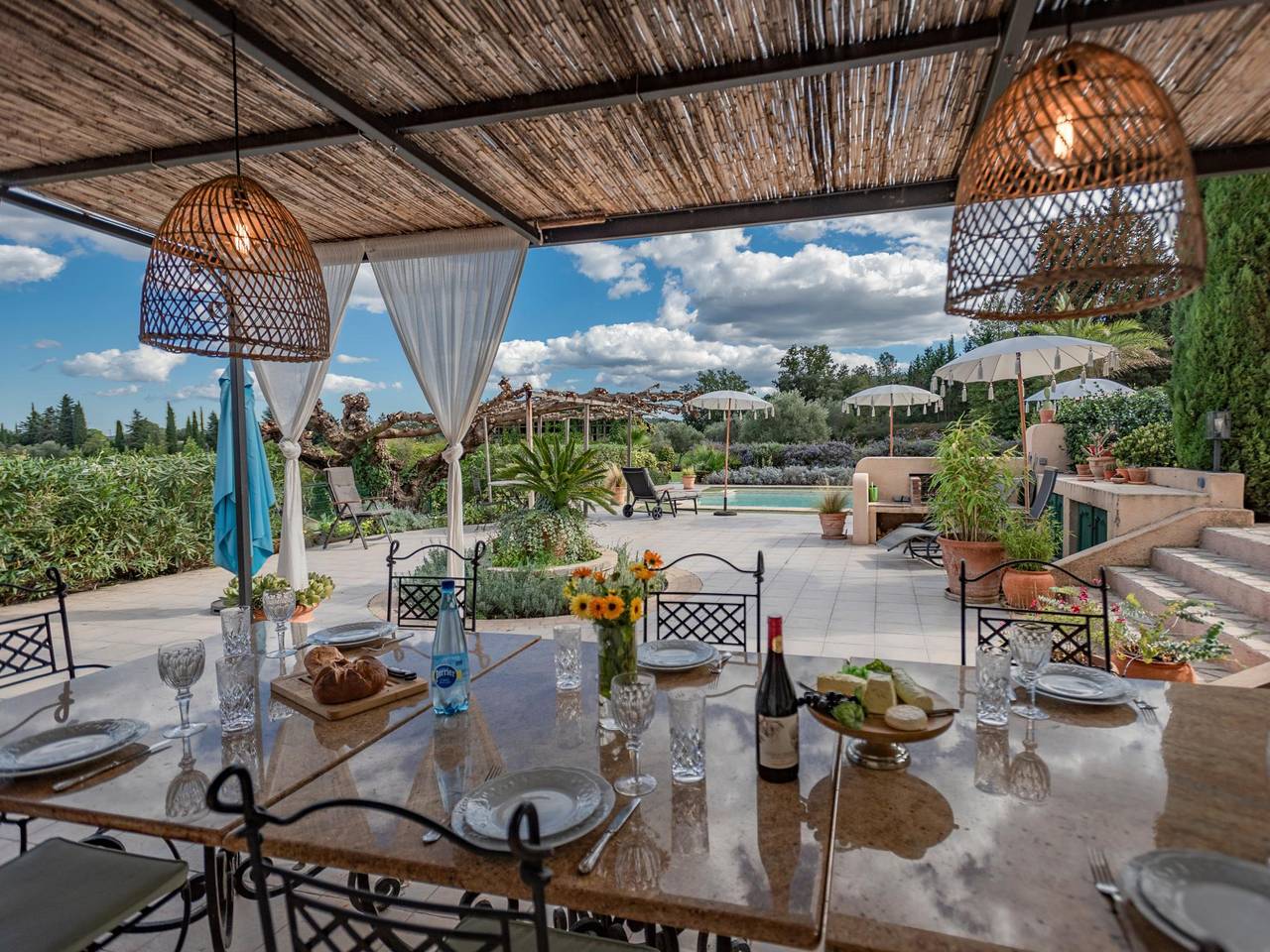 Villa with air conditioning, garden and pool in Lorgues, Region de Draguignan
