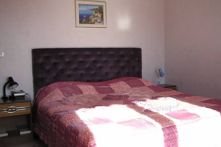 Ganze Wohnung, Wohnung Nr. 2/35m² privates Solarium 16m². www.sejours-de-reves-cote-dazur.ovh/index.htm in Châteauneuf-Grasse, Mittelmeerküste (Frankreich)