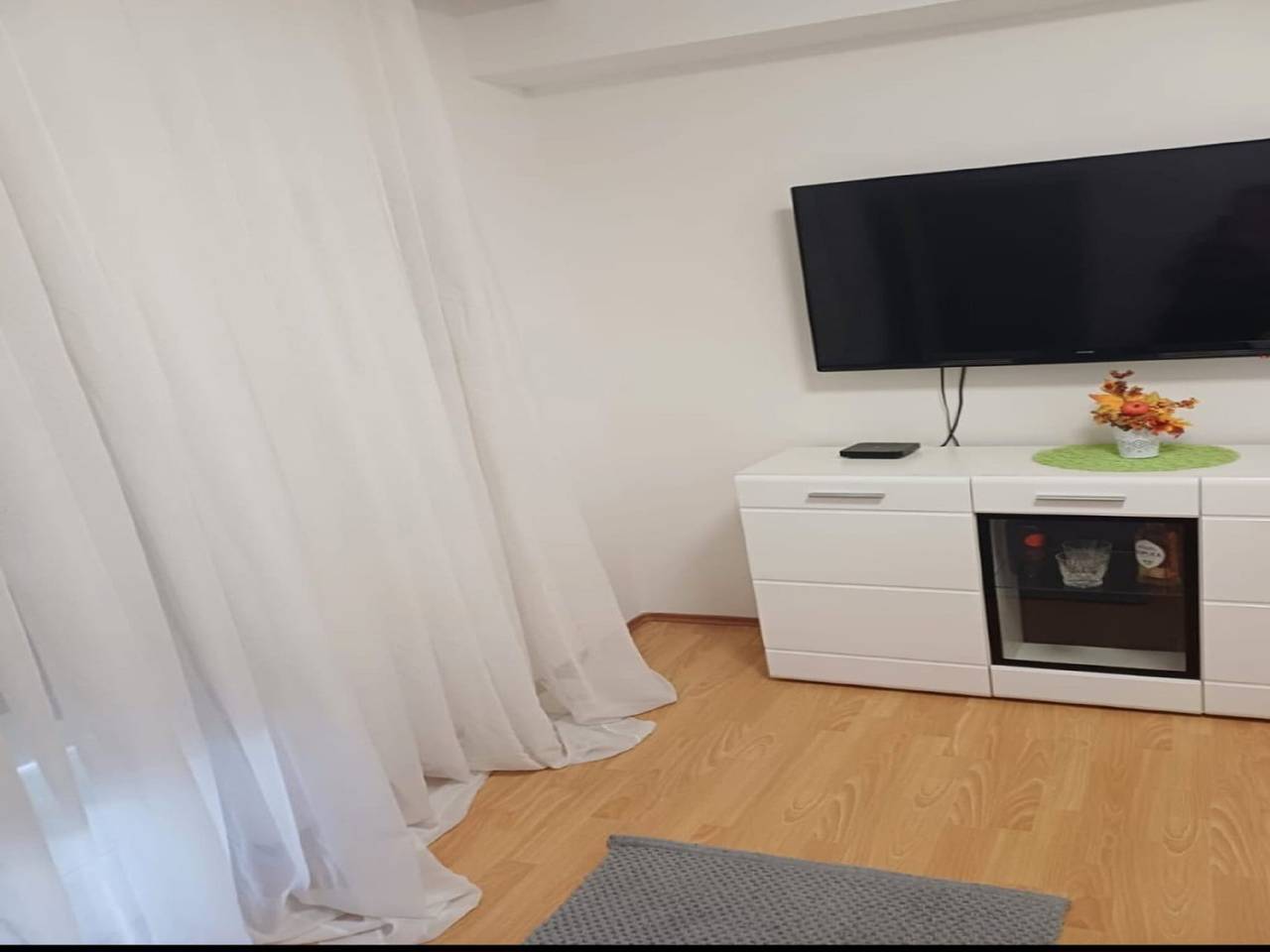 Appartamento intero, Apartment Alba - Three Bedroom Apartment with Loggia in Spalato, Regione spalatino-dalmata