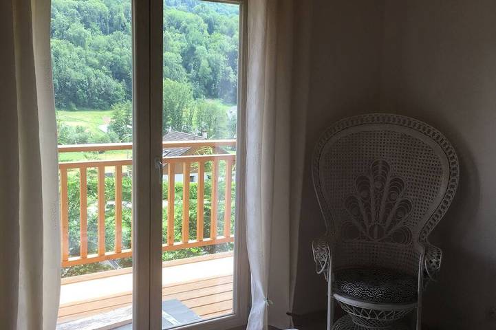 Gîte pour 8 personnes, avec jardin et balcon à Coise-Saint-Jean-Pied-Gauthier - 4