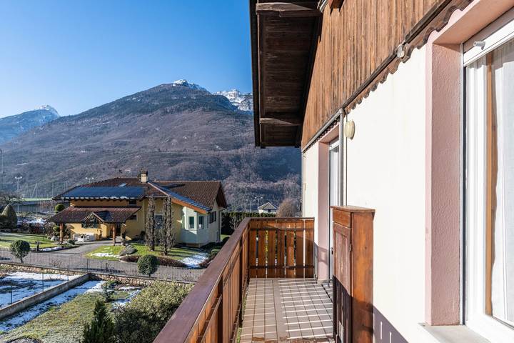 Entire apartment, Apartment 'Appartamento Maurizio' with Mountain View, Private Garden and Wi-Fi in Spormaggiore, Brenta group