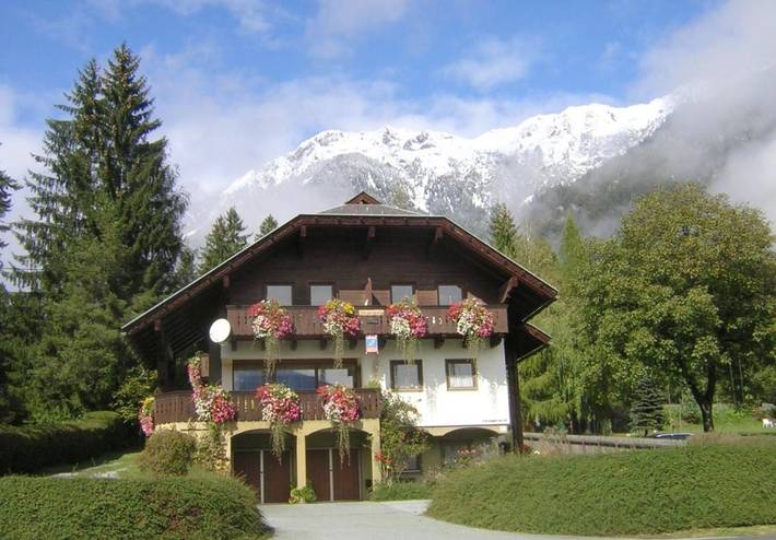 Ferienwohnung für 3 Personen, mit Balkon und Garten sowie Seeblick und Ausblick am Pressegger See