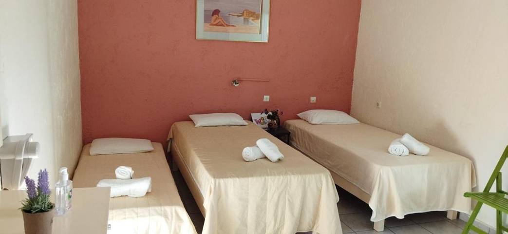 Holiday apartment for 3 people, with garden and terrace in Malia
