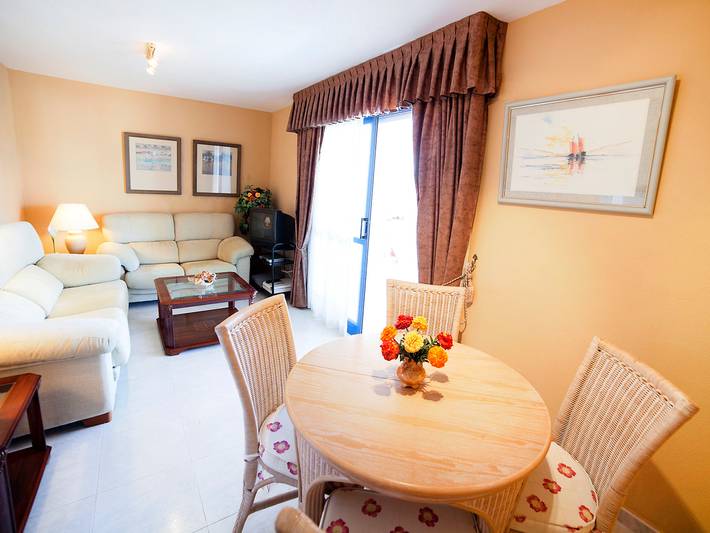 Ferienwohnung für 2 Personen, mit Garten und Terrasse sowie Kinderpool in Calpe - 2