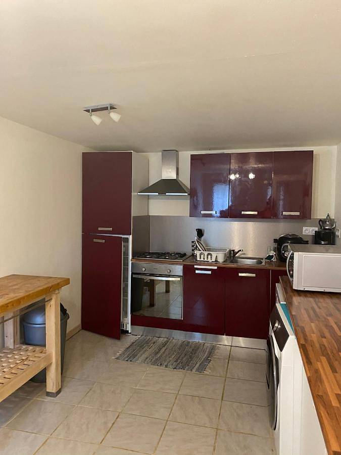 Location de vacances pour 4 personnes, avec piscine et jardin, adapté aux familles à Archingeay - 4