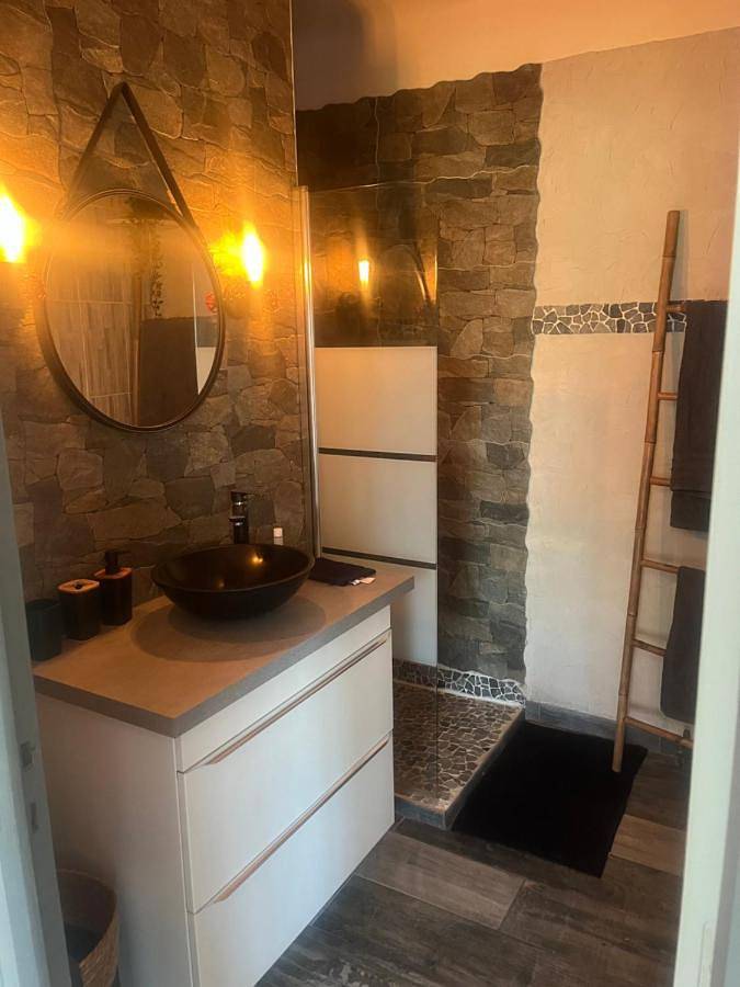 Location de vacances pour 4 personnes, avec jardin et vue à Palau-del-Vidre