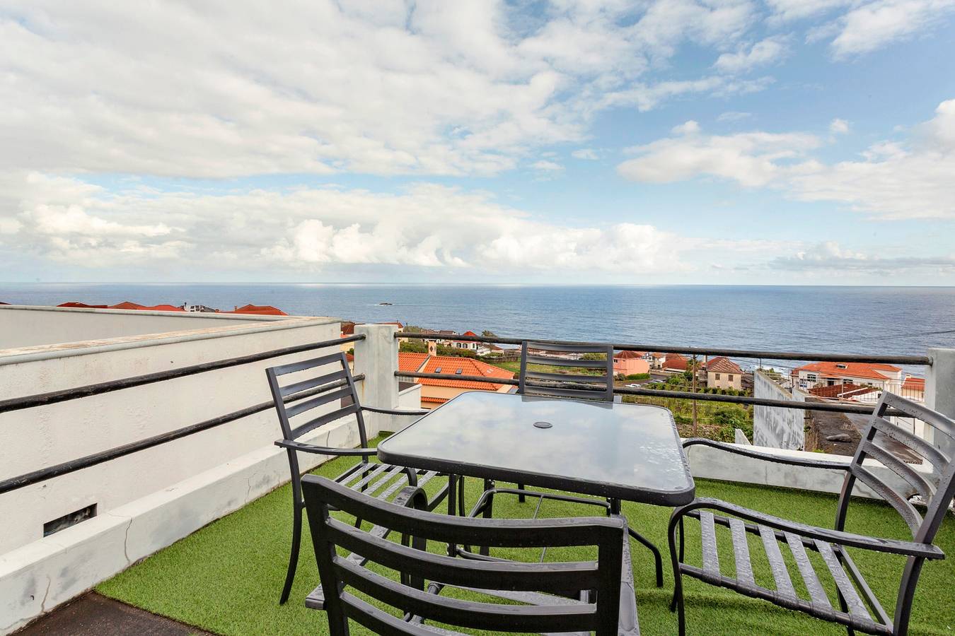 Ferienhaus 'Blissful Haven - Soulful Stays' mit Meerblick, privater Terrasse und Wlan in Porto Moniz, Madeira