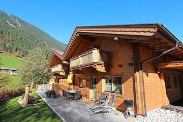 Chalet für 8 Personen, mit Balkon und Garten in Finkenberg
