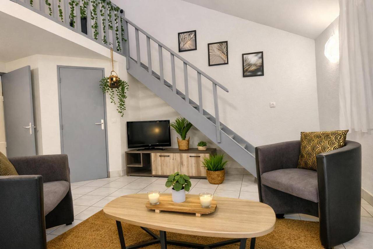 Appartement entier, Two-Bedroom Apartment in Moussy-le-Neuf, Seine-et-Marne