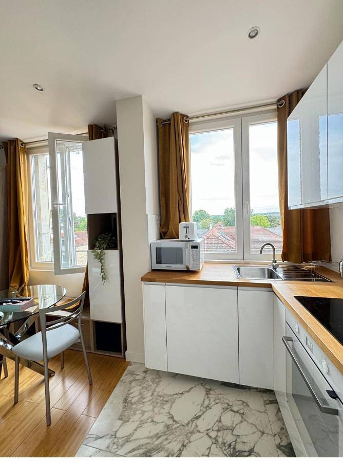 Appartement entier, Studio cosy, zen et lumineux in Le Vésinet, Yvelines