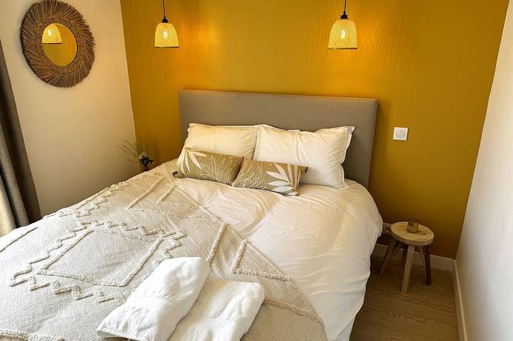 Ganze Wohnung, Cozy Niort Yellow Pink _ 2- in Niort, Niort und Umgebung