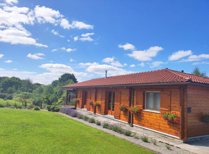 Gîte pour 6 personnes, avec Terrasse et Jardin à Linards