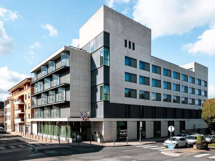 Hôtel pour 2 personnes, avec Balcon et Terrasse ainsi que Jardin et Piscine à Villefranche-sur-Saône