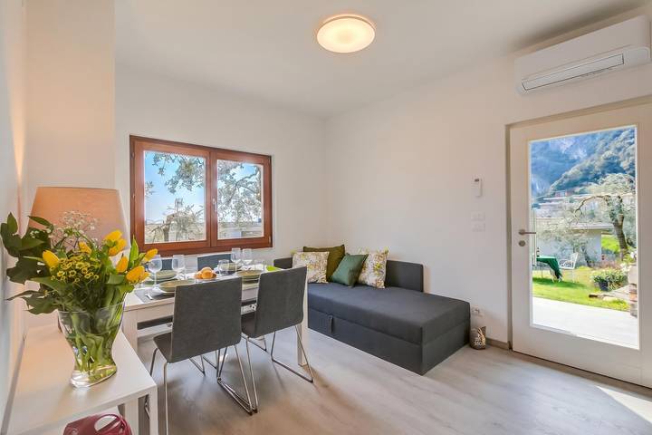 Location de vacances pour 4 personnes, avec terrasse et vue sur le lac, adapté aux familles à Limone sul Garda - 3