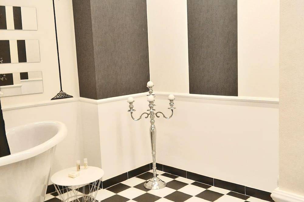 Coco Chanel - Crown Jewel Suites in Sé (Porto), Porto