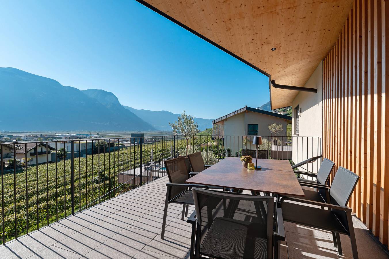 Appartamento intero, Appartamento 'Katherina' con vista sulle montagne, piscina comune e Wi-Fi in Termeno sulla Strada del Vino, Alpi della Val di Non