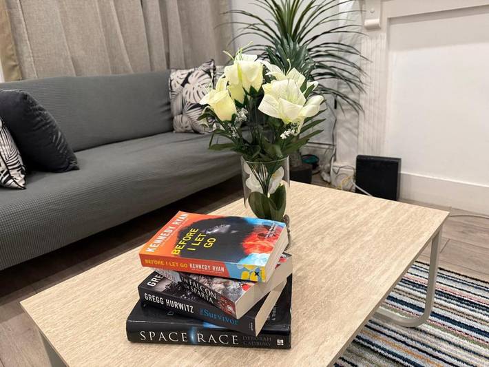 Bed and breakfast for 4 people, with terrace and view as well as garden in Coventry