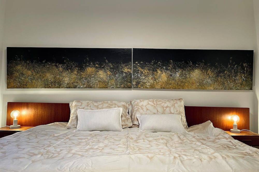 Entire apartment, Immediate proximity to the Bordeaux hyper center in Bruges (Gironde), Bordeaux region