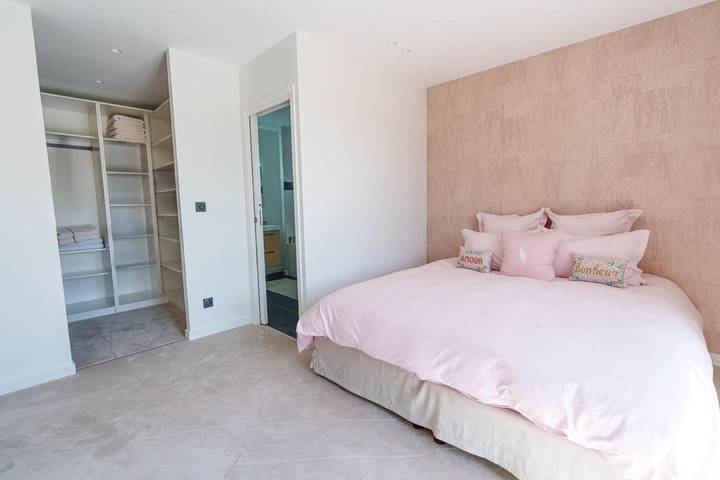 Location de vacances pour 19 personnes, avec piscine et terrasse à Canapville - 2