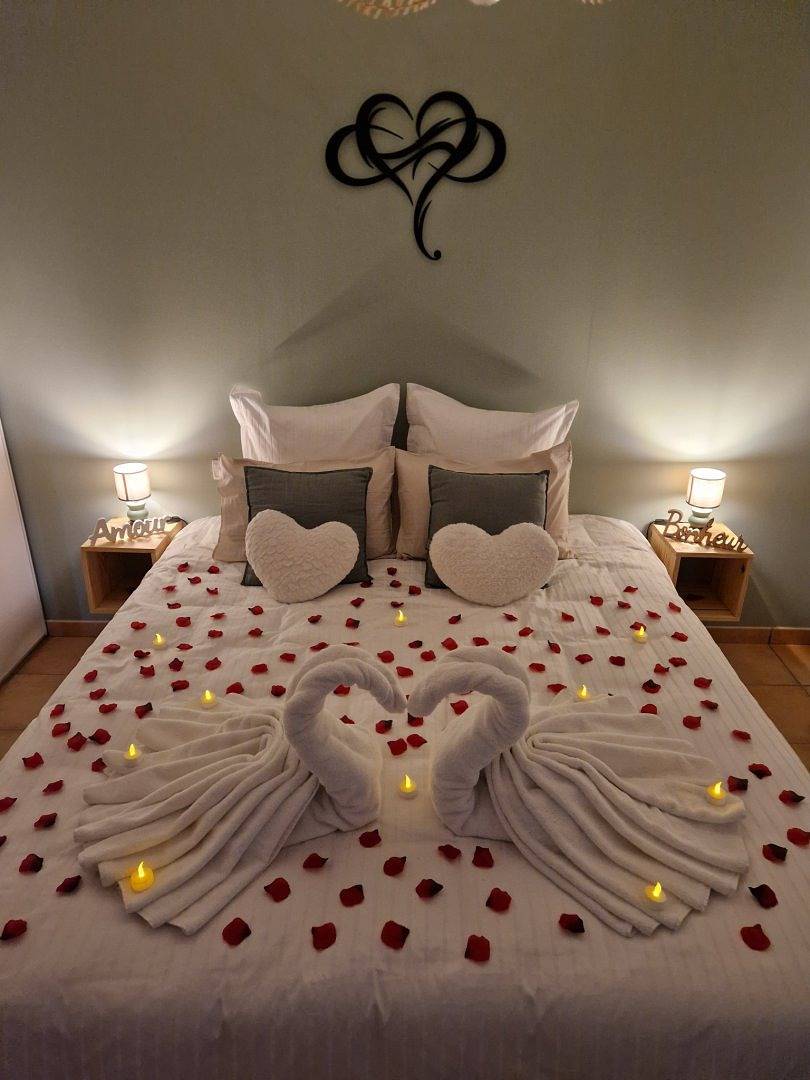 Les Gîtes du Bonheur du Gers - L'Écrin d'Amour in Estang, Gers