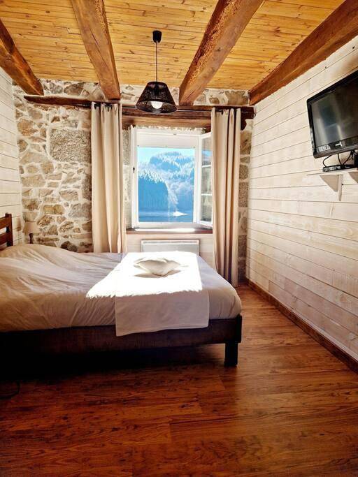 Location de vacances pour 4 personnes, avec jardin, animaux acceptés dans Lac de Maury - 2