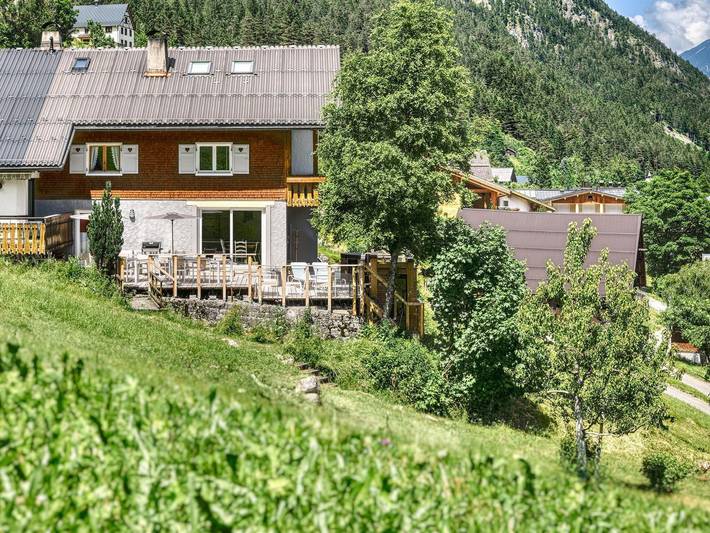 Ferienhaus für 20 Personen, mit Garten in Brand - 2