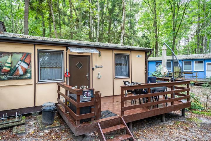 Vakantiehuis 'Ferienhaus Rosi' met privé terras, gedeelde tuin en Wi-Fi in Bakenberg, Dranske