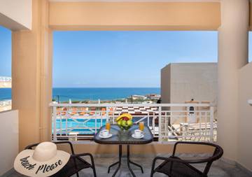 Studio für 2 Personen, mit Kinderpool und Balkon in Rethymnon