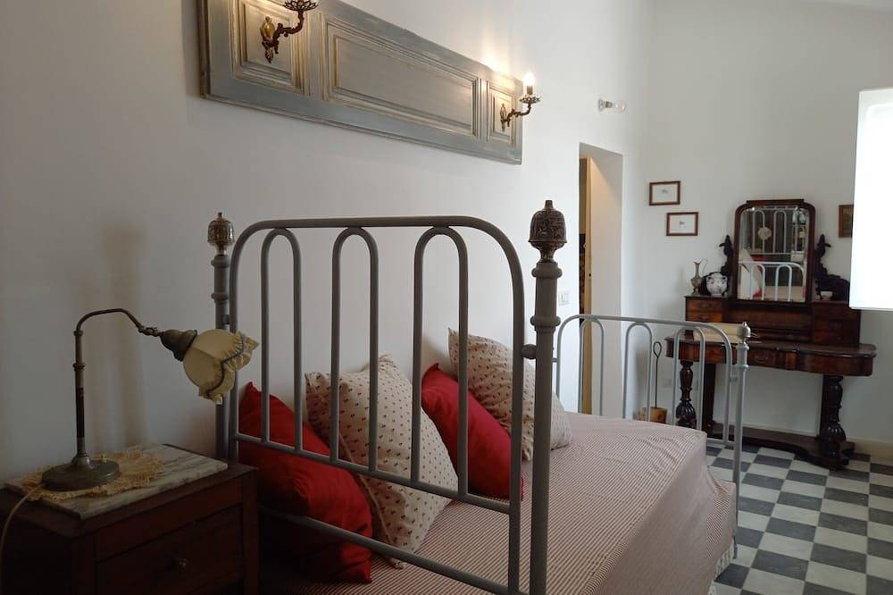 Residenz des '800 im Land Salento bei km. 15 vom Meer (Gallipoli .....) in Aradeo, Lecce Provinz