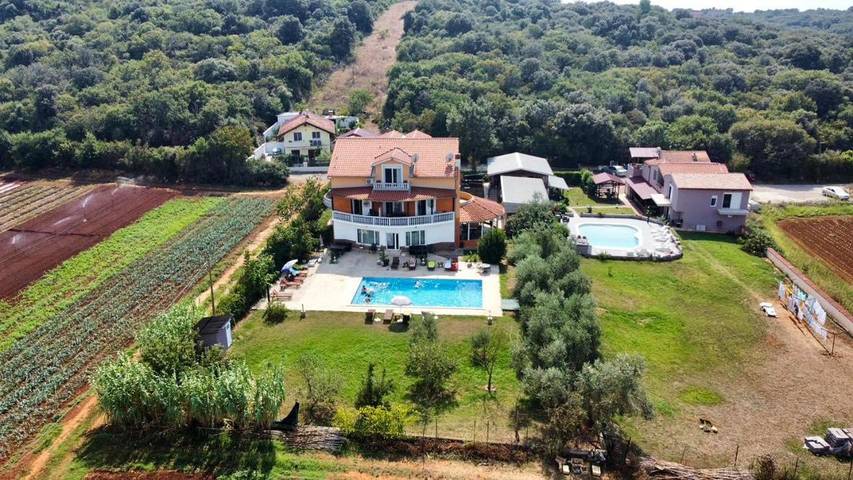 Villa für 20 Personen, mit Garten und Ausblick sowie Pool, mit Haustier - 1