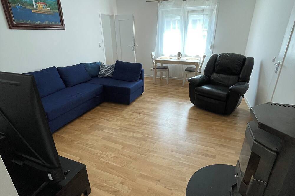 Ganze Wohnung, Comfortable 2-bedroom apartment with Wifi in Lovely Plieningen! in Stuttgart, Stuttgart Region