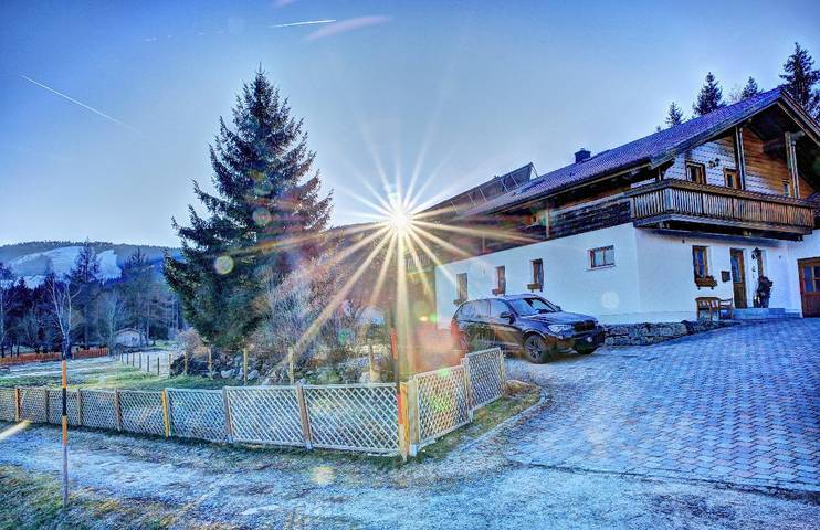 Ferienwohnung für 4 Personen, mit Balkon/Terrasse und Balkon sowie Whirlpool und Garten in Bischofsmais