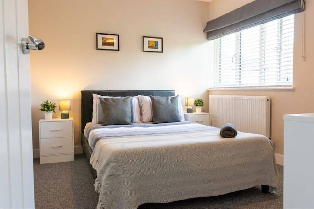 Stylish 4 Bed, newly renovated home in Nottingham in Nottingham, East Midlands
