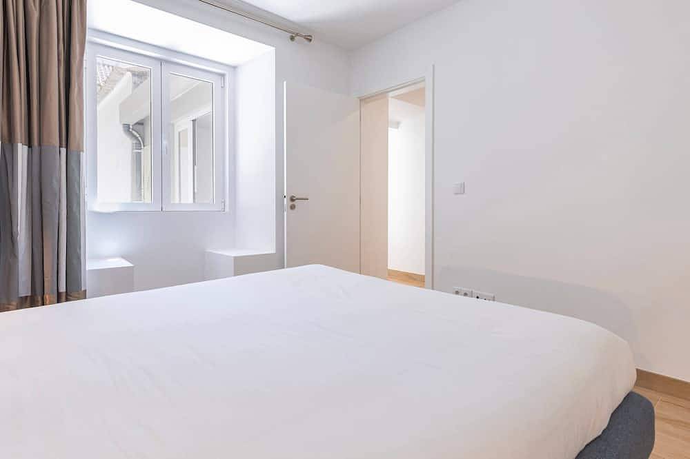 Apartamento inteiro, Apartment T1 75m2, 1 bedroom and patio Paço Arco in Paço de Arcos, Costa de Lisboa