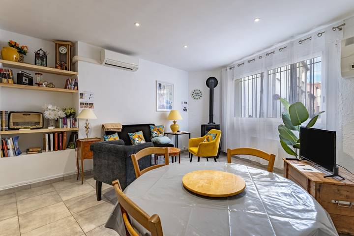 Apartamento entero, Apartamento 'L'Oreneta, Le Boulou, Idéal Curiste' con Wi-Fi y aire acondicionado in Le Boulou, Región Céret