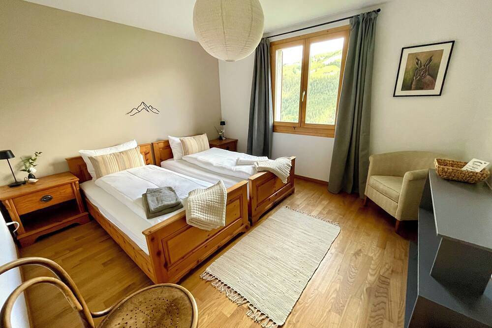 Casa Fortuna | Ganzes 3-stöckiges Berghaus mit eigenem Garten & Panorama Blick in Churwalden, Plessur Alpen