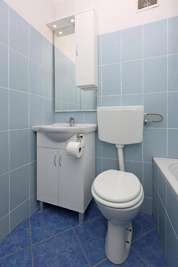 Ganze Wohnung, Sha La La - Charming, unique studio in a historic building next to a castle, Wifi, smart Tv, washer-dryer in Bakar, Primorje-Gorski Kotar