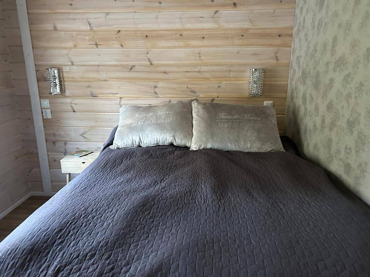 Log cabin by the lake in Pieksämäki, Südsavo